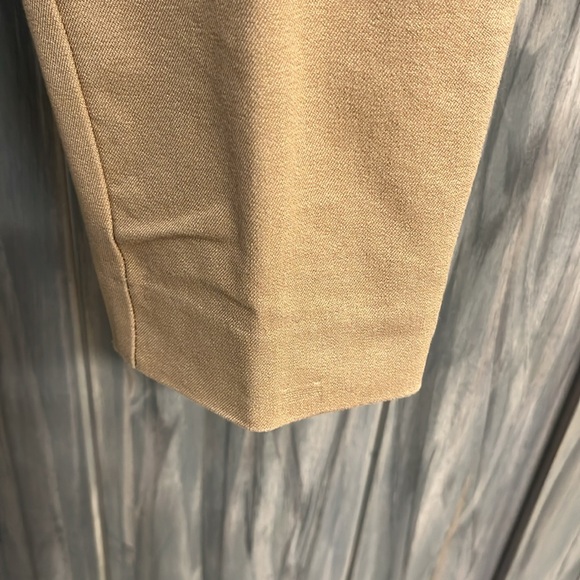 New York and Company size 4 Skinny leg Dress Pants in a tan color - Picture 8 of 13